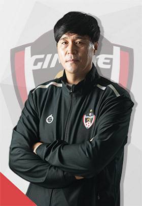 김해FC 손현준 감독./경남신문DB/