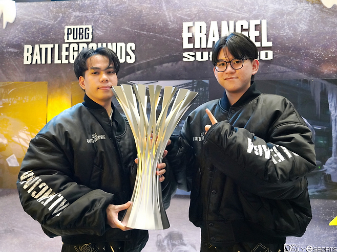 목표 이상의 성과를 거뒀다는 풀 센스는 내년도 최선을 다하겠다 약속했다.