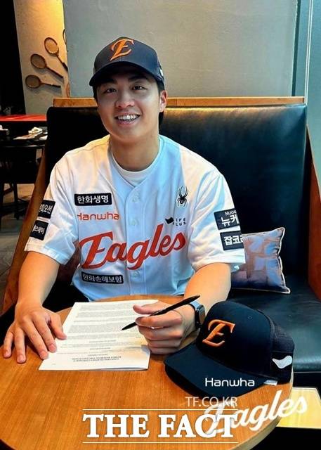 한화 이글스는 대만 출신의 왕옌청을 데려왔다. 왕옌청은 내년 시즌 일본 프로야구 1군 승격이 예고된 유망주다. /한화 이글스