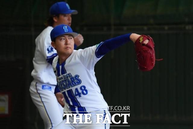 롯데 자이언츠 고야마 마사야는 일본 프로야구 1군에서 1000이닝 이상 던진 베테랑이다. 롯데는 고야마를 선발 후보로 점찍어 놓고 있다. /롯데 자이언츠