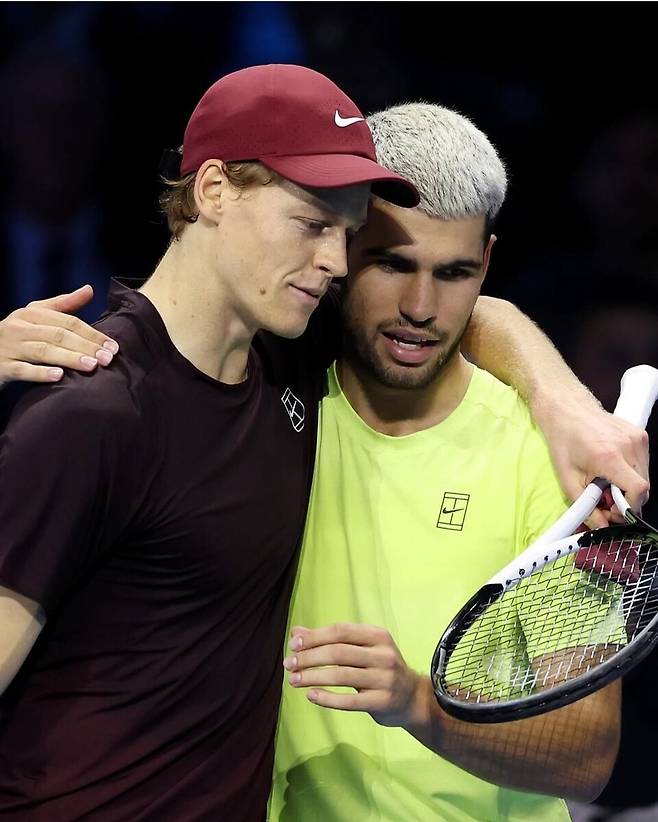 지난 11월16일 2025 ATP 파이널 단식 결승에서 격돌한 알카라스와 시너. 시너가 이겼다. 사진/알카라스 인스타그램