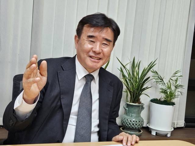 이기복 한국원자력학회장. 사진=이준기기자.