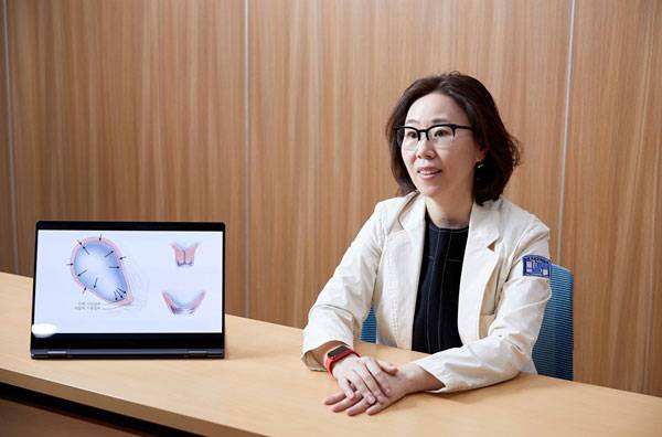 성빈센트병원 산부인과 조윤성 교수가 조산에 대해 설명하고 있다./사진=신지호 기자