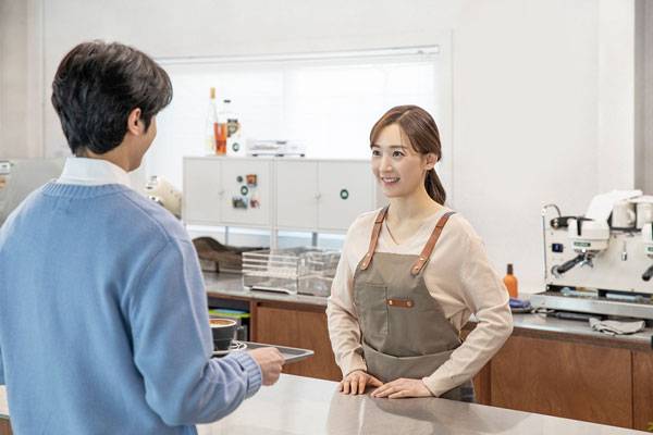 다른 사람을 배려하고 어려움에 공감하는 마음이 개인의 행복과 삶의 만족도를 높인다는 연구 결과가 나왔다./사진=클립아트코리아