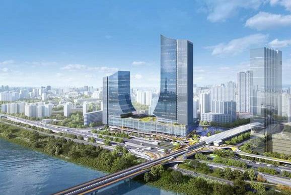 서울시는 오세훈 서울시장이 15일 서울 광진구 동서울터미널을 찾아 노후 시설 및 교통상황 등 현장을 점검하고 동서울터미널 현대화 사업과 관련한 구상을 발표했다고 밝혔다. 사진=연합뉴스