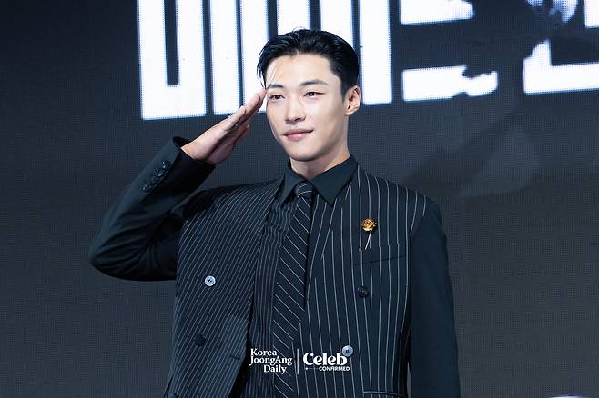 Actor Woo Do-hwan poses for photos during a press conference for the Disney+ series “Made in Korea” at the Grand InterContinental Seoul Parnas in southern Seoul on Dec. 15. [DANIELA GONZALEZ PEREZ]