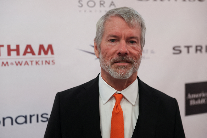 마이클 세일러 스트래티지(Strategy) 공동 창업자 겸 회장이 지난 9월17일(현지시간) 미국 뉴욕에서 열린 디지털자산 행사에 참석해 사진 촬영을 하고 있다. [로이터]