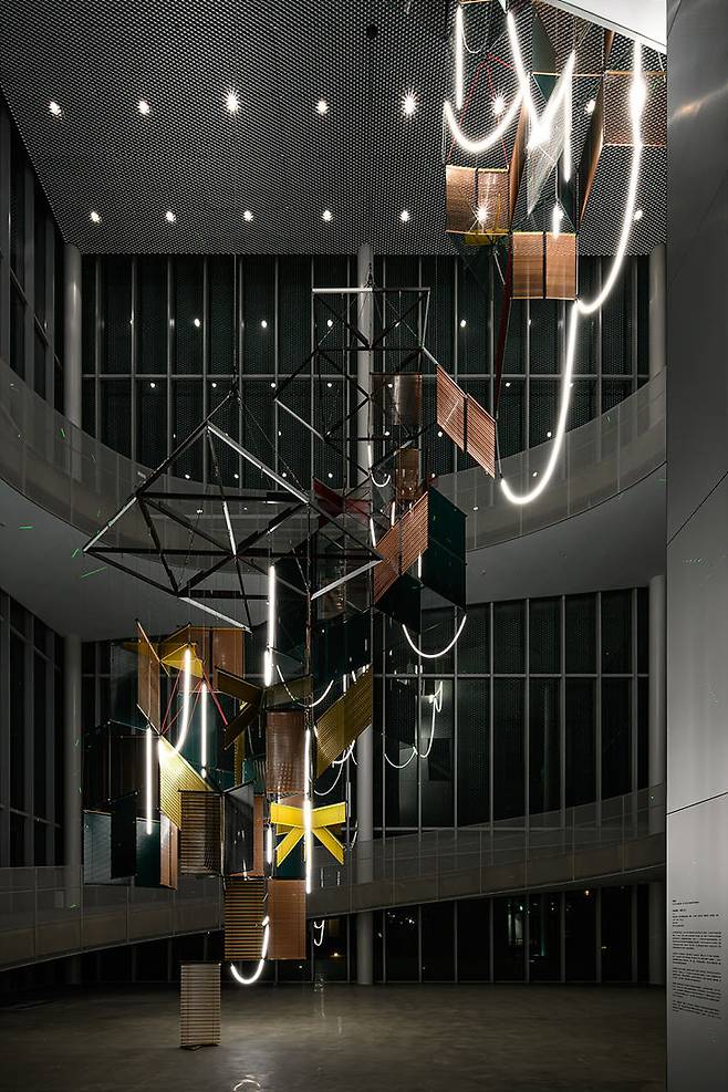 〈유동 봉헌 – 삼합 나무 그늘Liquid Votive – Tree Shade Triad〉, 2025 타이중미술관 아트 커미션 전시전경 대만 타이중미술관, 2025 사진: ANPIS FOTO Courtesy of the artist and Taichung Art Museum이미지 제공: 국제갤러리 *재판매 및 DB 금지