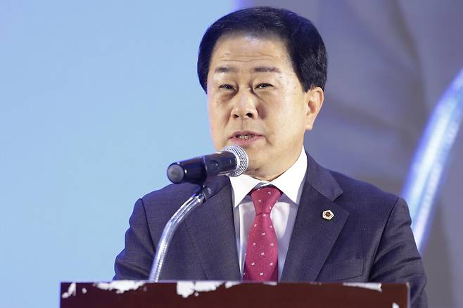 지난 13일 용산 전쟁기념관 이병형홀에서 열린 '2025 용산 소상공인·상점가·전통시장 상생페스타'에서 김용호 서울시의원이 축사를 하고 있다.&nbsp;ⓒ 김용호 서울시의원실 제공