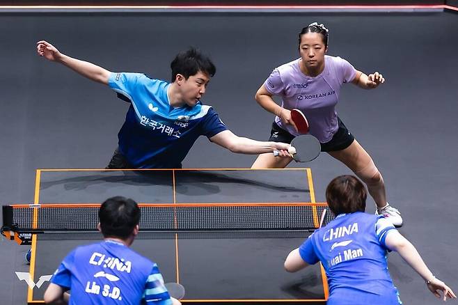 ▲ 탁구 WTT 파이널스 혼합 복식 우승을 차지한 신유빈-임종훈 조 ⓒWTT 사회관계망서비스(SNS) 갈무리