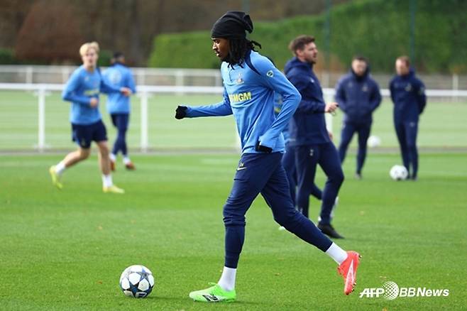 훈련 중인 제드 스펜스의 모습. /AFPBBNews=뉴스1