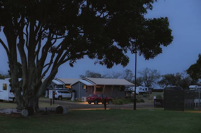 번다버그의 차분함에 대하여, Canon EOS R6 Mark II Ⓟ강지연(@bli2s_)