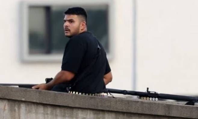 지난 14일(현지시각) 호주 시드니에서 총기난사 사건을 벌인 총격범 나비드 아크람. 출처 오스트레일리아 ABC