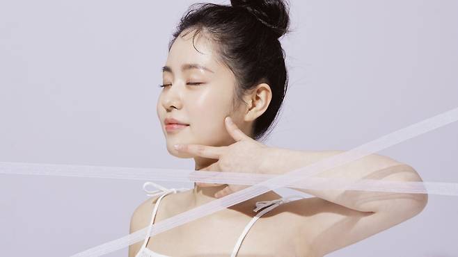 다이어트로도 해결되지 않는 이중턱, 지방과 근육의 복합적 문제일 수 있다｜출처: 클립아트코리아