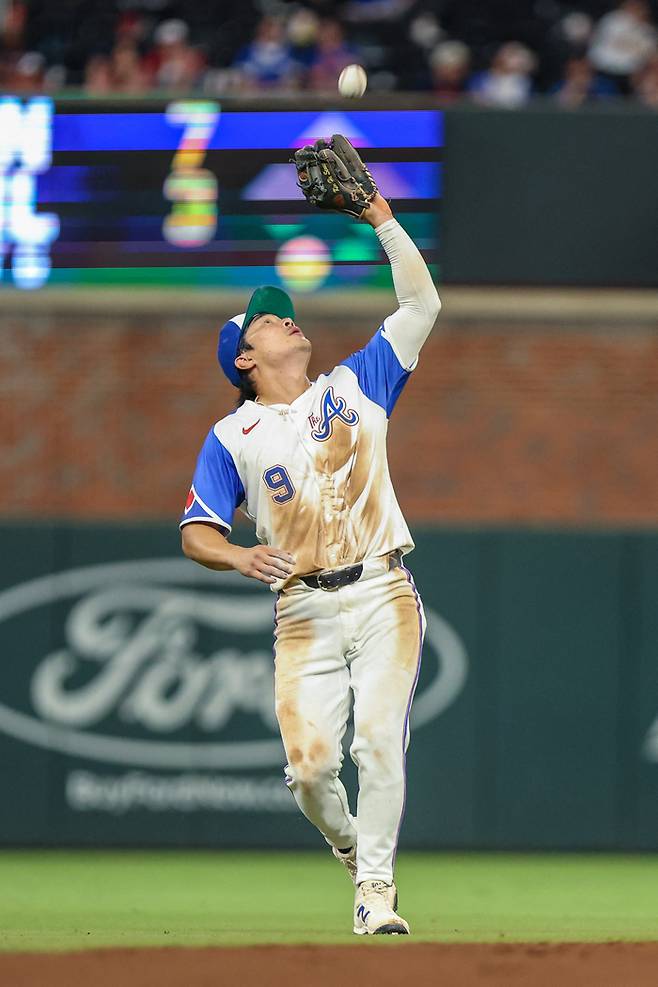 애틀랜타 김하성이 27일(현지시간) 미국 조지아주 컴벌랜드에서 열린 2025 ML 피츠버그전에서 8회초 뜬공을 잡아 아웃 처리하고 있다. 사진 | Imagn Images 연합뉴스