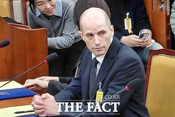 해롤드 로저스 쿠팡 임시 대표이사가 17일 오전 국회 과학기술정보방송통신위원회 청문회에 참석했다. /손원태 기자