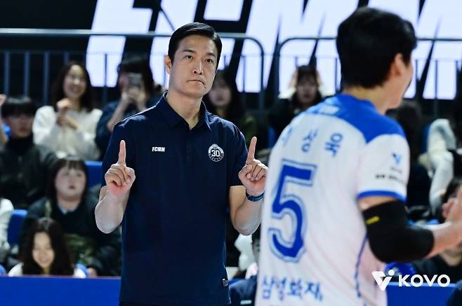 참을 인(忍) - 김상우 삼성화재 감독.  한국배구연맹 제공