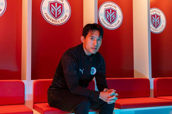 [서울=뉴시스]용인FC, 베테랑 미드필더 신진호 영입. (사진=용인FC 제공)