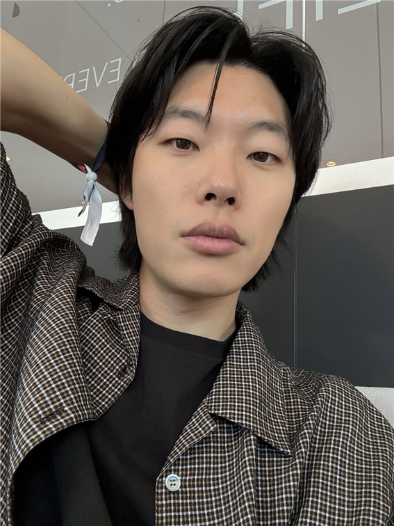 배우 류준열. 류준열 SNS