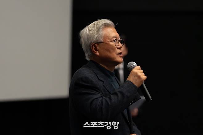 ‘1980 사북’을 관람한 문재인 전 대통령. 배급사 제공