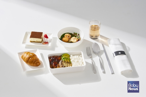 비즈니스 스마트 클래스 기내식. ⓒ파라타항공