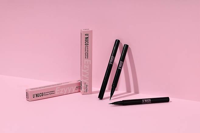 유누꼬(YUNUKO)의 ‘이지 아이라이너(Easy Eyeliner)’ 제품. 유누꼬 제공&nbsp;