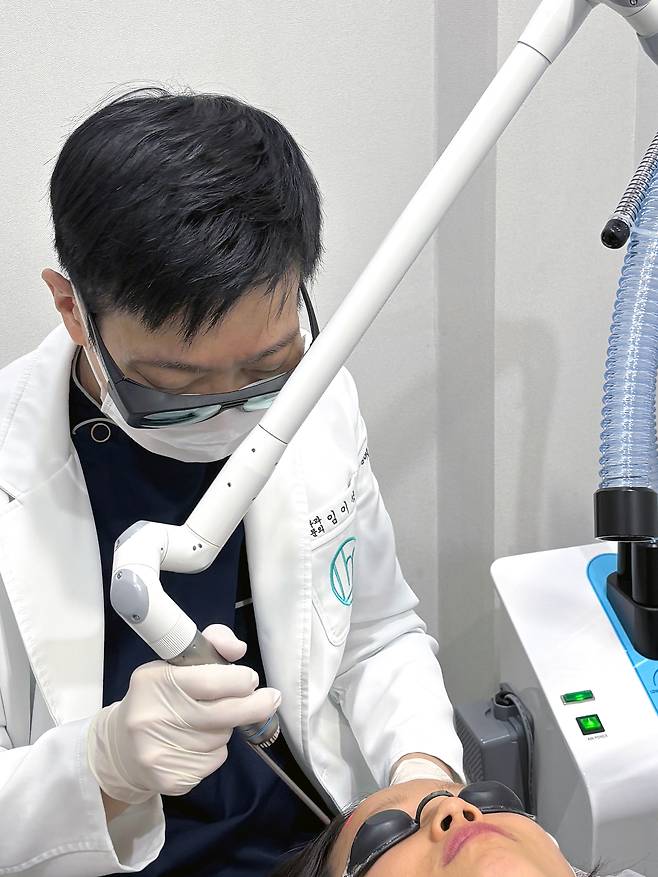 미백 관리는 꾸준하고 지속적인 관심을 유지하는 것이 무엇보다 중요하다.  [임이석 테마피부과 제공]