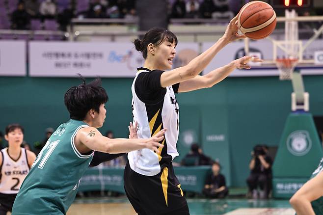 KB 박지수. 사진 | WKBL