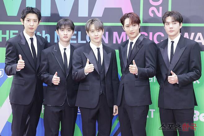 2025 멜론뮤직어워드 (The 17th Melon Music Awards, MMA2025) 레드카펫 행사에 참석한 엑소. 25.12.20 ⓒ이혜영 기자 lhy@hankooki.com