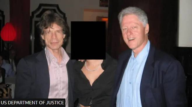 미국 법무부가 19일 공개한 엡스틴 사건 관련 사진. 미 법무부