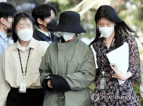 '계곡 살인' 피의자 이은해 인천지검 압송 2022.4.16 [사진=연합뉴스]