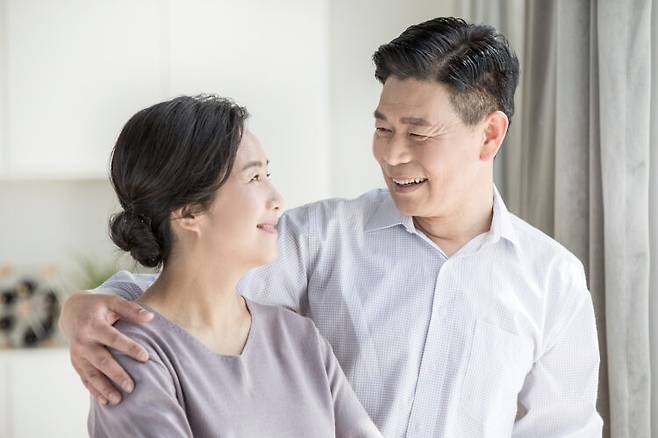 술을 끊으면 각종 질병 위험이 낮아질 뿐만 아니라 살이 빠지고, 피부가 좋아지는 효과가 나타난다. 사진=클립아트코리아