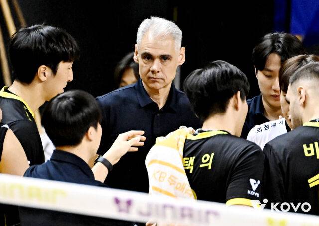 카르발류 감독./KOVO