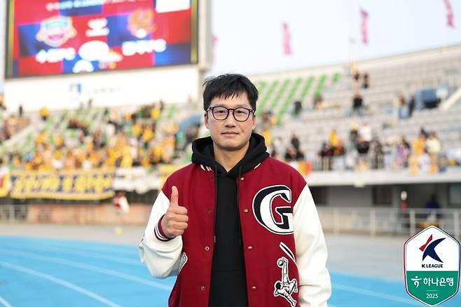 [서울=뉴시스] 프로추구 K리그1 광주FC 이정효 감독. (사진=한국프로축구연맹 제공)