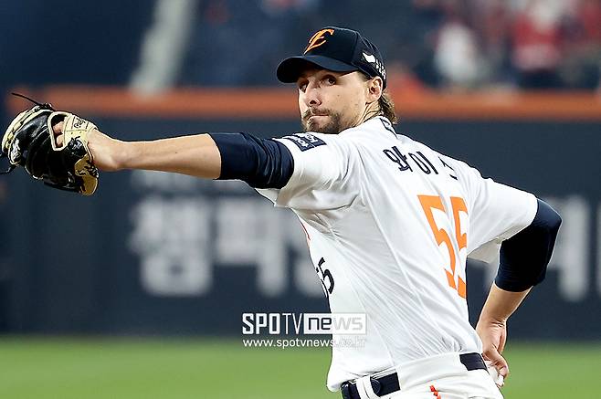 ▲ 휴스턴과 1+1년 계약에 합의한 와이스의 앞길에는 마냥 꽃길이 열려 있지는 않다 ⓒ곽혜미 기자