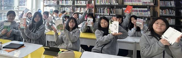 경북 성주군 수륜중학교에서 전교생 34명 중 23명이 '도전! 꿈 성취 교육감 인증제'에서 인증을 획득하는 성과를 이뤄냈다. 수륜중학교 제공