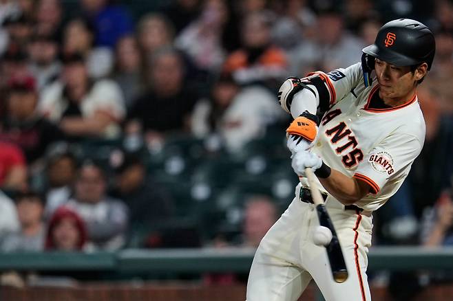 San Francisco Giants' Jung Hoo Lee hits a double during the second inning of a baseball game against the St. Louis Cardinals, Wednesday, Sept. 24, 2025, in San Francisco. (AP Photo/Godofredo A. Vasquez)







<저작권자(c) 연합뉴스, 무단 전재-재배포, AI 학습 및 활용 금지>