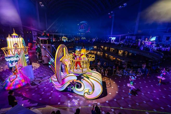 롯데월드 '월드 오브 라이트' 퍼레이드