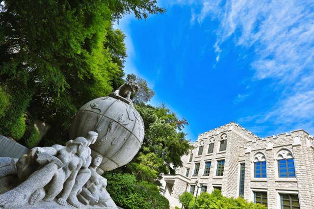 고려대학교 안암캠퍼스 모습.