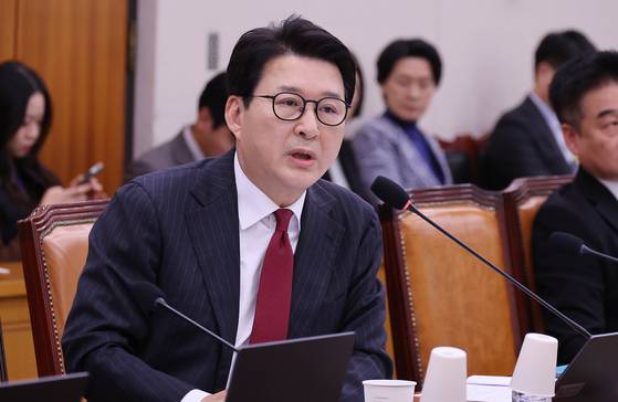 신동욱 국민의힘 의원이 10일 오후 국회에서 열린 법제사법위원회 전체회의에서 발언하고 있다. 임현동 기자.