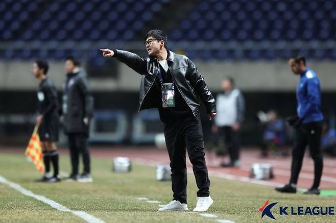 [서울=뉴시스]K리그1 광주 이정효 감독. (사진=한국프로축구연맹 제공)