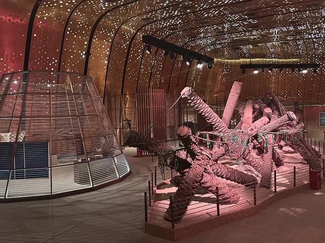 이스라 내부 박물관  (다란[사우디아라비아]=연합뉴스) 강태우 기자 = 다란 시내 아람코 본사 인근에 있는 이스라 내부 모습. 2025.12.16 burning@yna.co.kr