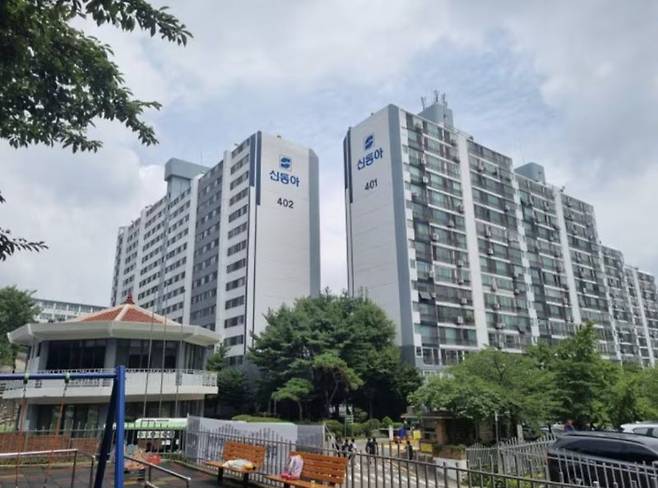 서울 동작구 사당동 신동아4차 전경. 네이버 부동산 갈무리