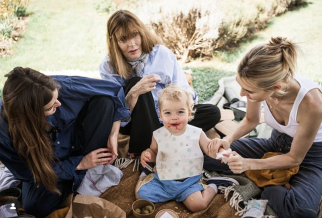 '지난 여름 날'이란 글과 함께 2025년 10월 9일 긴겔이 올린 인스타그램 마지막 사진. 악성 피부암 치료로 감각을 잃어가던 말년의 그(가운데)는 셰프로서의 그 어떤 가치나 철학보다 미각-맛 자체를 한사코 붙잡고자 했다. 인스타그램