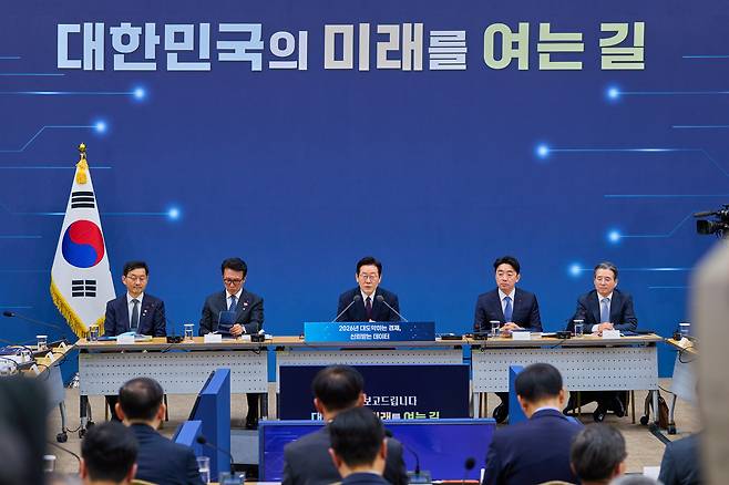 Lee Jae Myung speaks during a policy briefing titled “A Major Economic Leap in 2026, Trusted Data,” held at the Government Sejong Convention Center in Sejong on Dec. 11. The briefing covered the Ministry of Economy and Finance, including the National Tax Service, Korea Customs Service and Public Procurement Service, as well as the Ministry of Data and Statistics. [PRESIDENTIAL OFFICE]