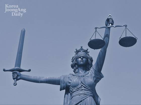 An image of a statue of Justitia, the Roman goddess of justice [KOREA JOONGANG DAILY]