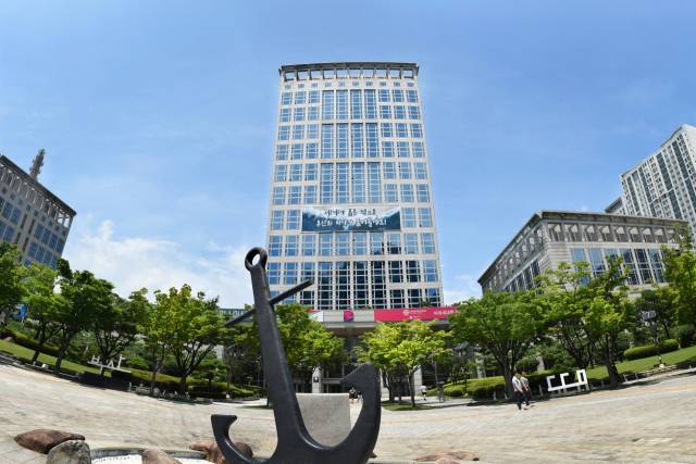 부산 연제구에 위치한 부산시청 전경. 사진제공=부산시