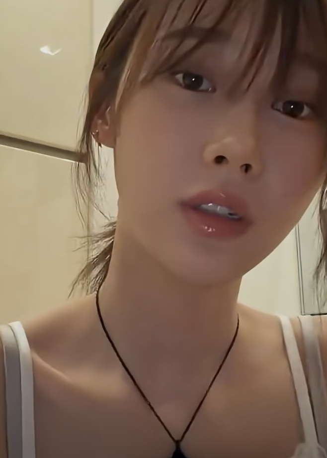 사진 | 지젤 SNS 라이브 방송 캡처.