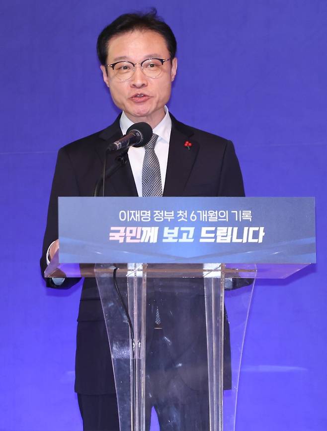 이규연 홍보소통수석이 지난 7일 서울 용산 대통령실 청사에서 열린 '이재명 정부 출범 6개월 성과 간담회'에서 발언하고 있다. 사진=뉴스1