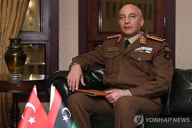 리비아 군 참모총장 알하다드 [AFP/튀르키예 국방부 제공 연합뉴스. 재판매 및 DB 금지]